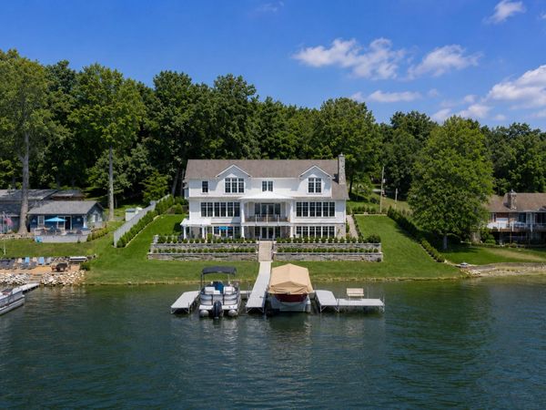 92904 County Road 690, Dowagiac, MI 49047