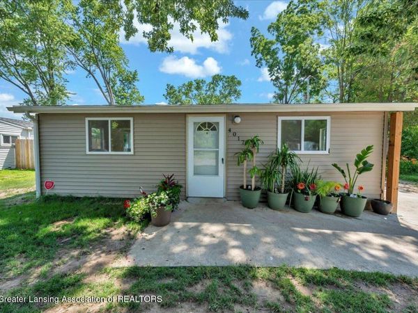 4017 Richmond Street, Lansing, MI 48911