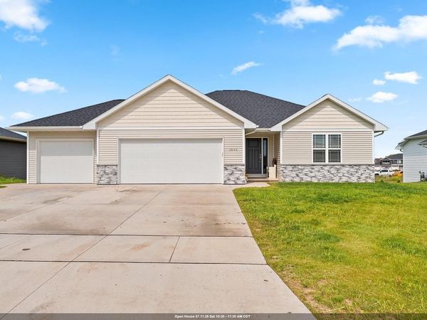 1645 FRONTIER ROAD, Luxemburg, WI 54217
