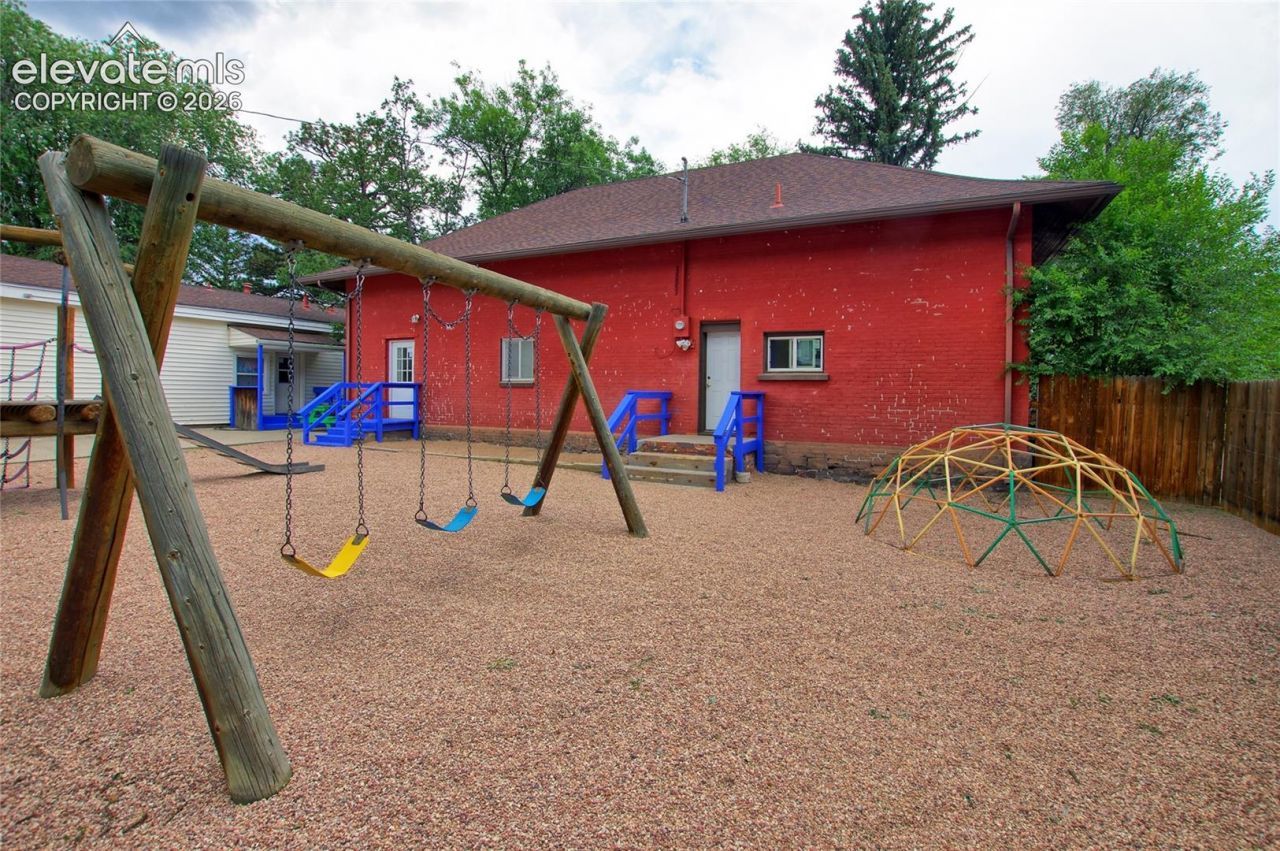 1015 W Cheyenne Road, Colorado Springs, CO 80906 Main Photo