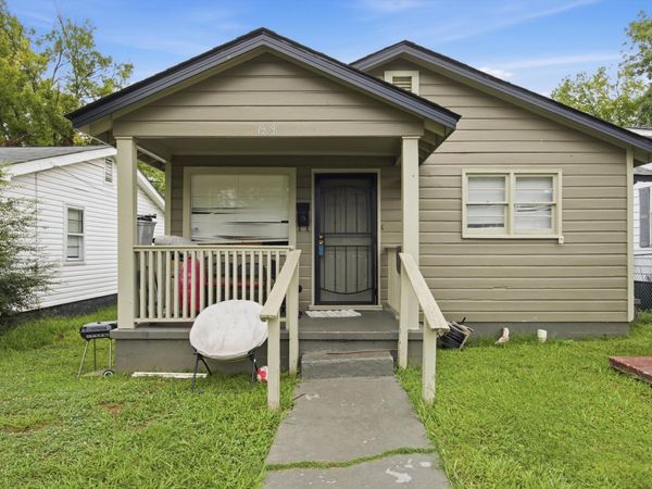1909 Cleveland Avenue, Chattanooga, TN 37404