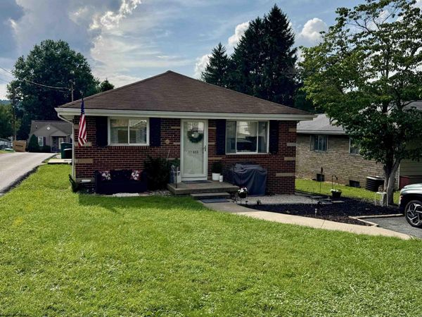 413 Stout Street, Bridgeport, WV 26330