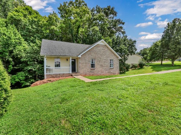931 Drum Ln , Clarksville, TN 37043