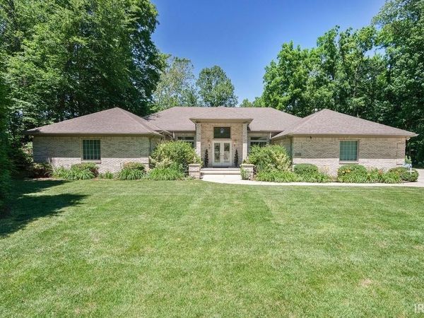 3304 OAKVIEW Court, Kokomo, IN 46902