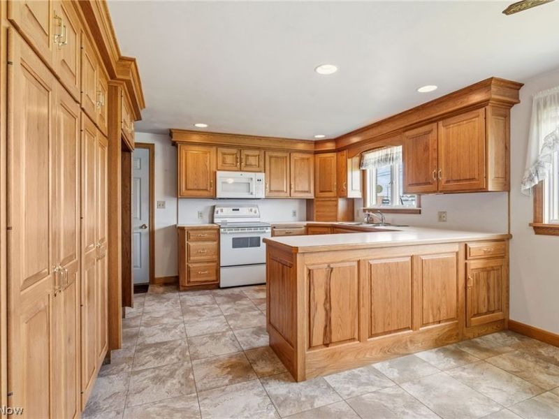4775 Erie Avenue SW, Navarre, OH 44662 Photo 13