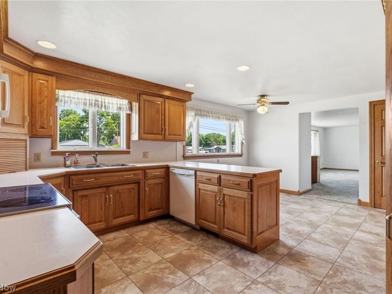 4775 Erie Avenue SW, Navarre, OH 44662 Photo 15