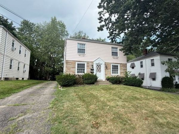 2042 13th Street , Cuyahoga Falls, OH 44223