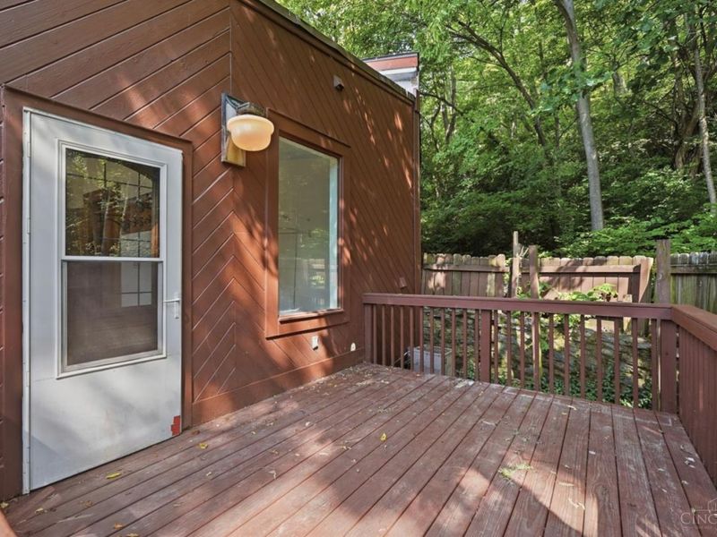 108 1/2 W Clifton Avenue, Cincinnati, OH 45202 Photo 28