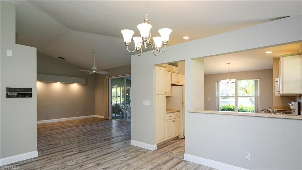 402 Emerald Bay Cir, Unit E7, Naples, FL 34110 Photo