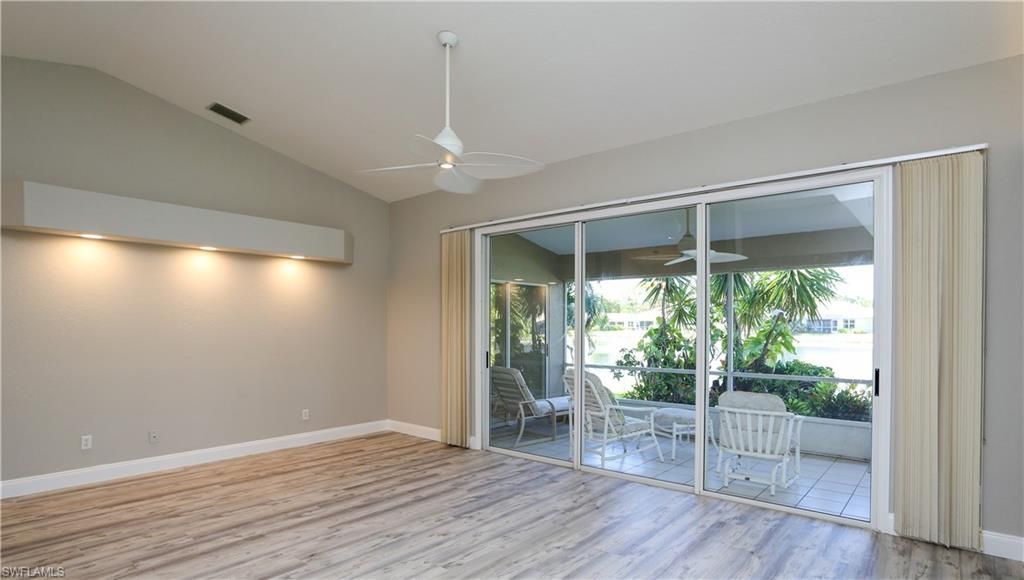 402 Emerald Bay Cir, Unit E7, Naples, FL 34110 Photo