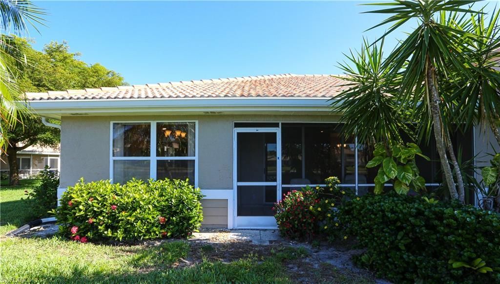 402 Emerald Bay Cir, Unit E7, Naples, FL 34110 Photo