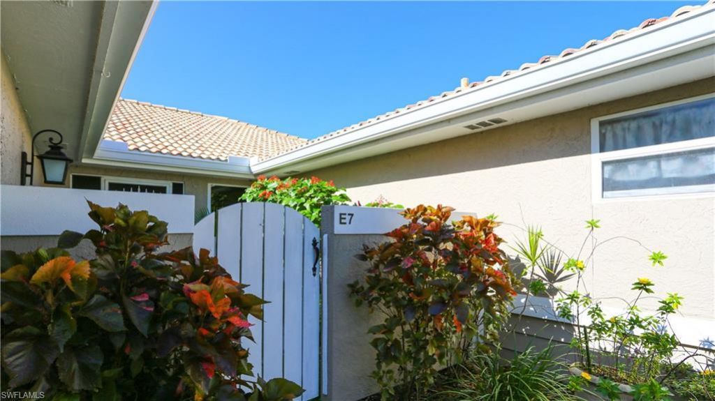 402 Emerald Bay Cir, Unit E7, Naples, FL 34110 Photo