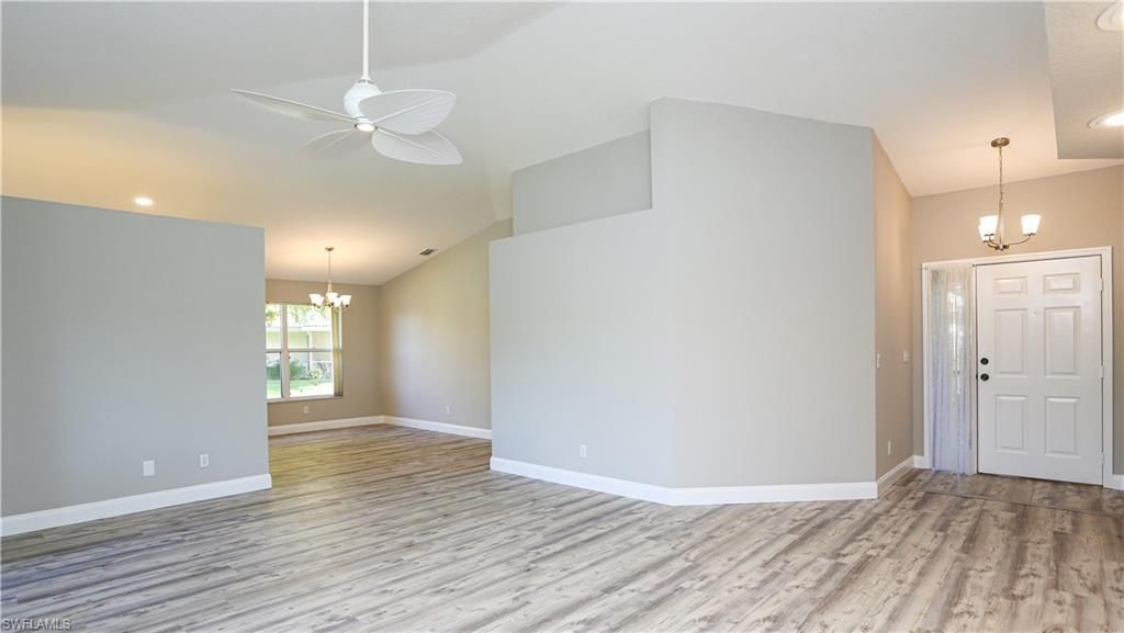 402 Emerald Bay Cir, Unit E7, Naples, FL 34110 Photo