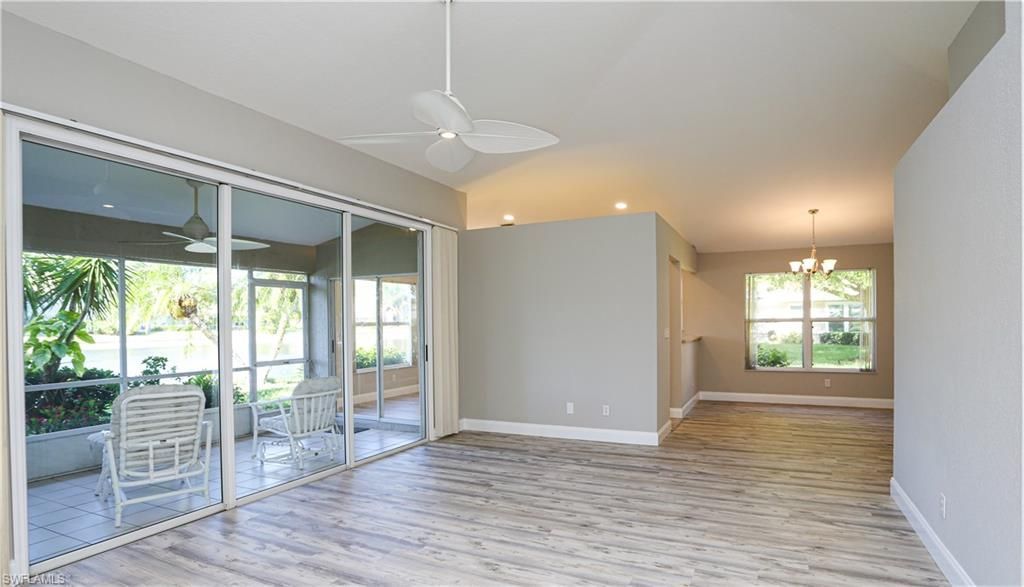 402 Emerald Bay Cir, Unit E7, Naples, FL 34110 Photo