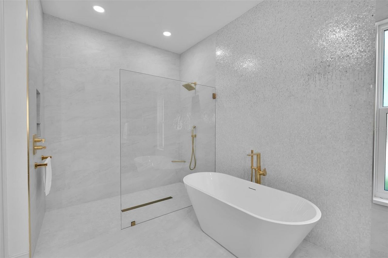 8986 Bloomfield Boulevard, Sarasota, FL 34238 Photo