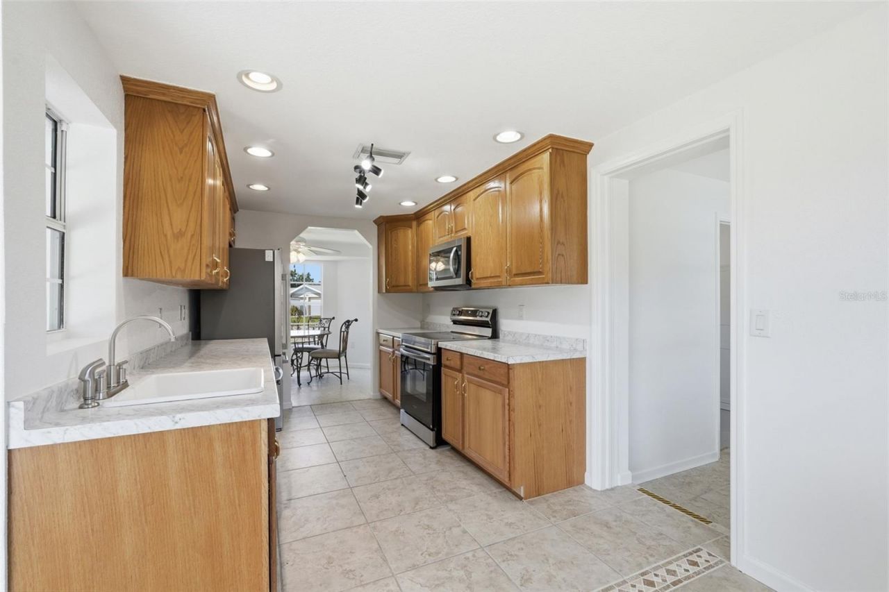 700 Dolphin Parkway , Punta Gorda, FL 33950 Photo