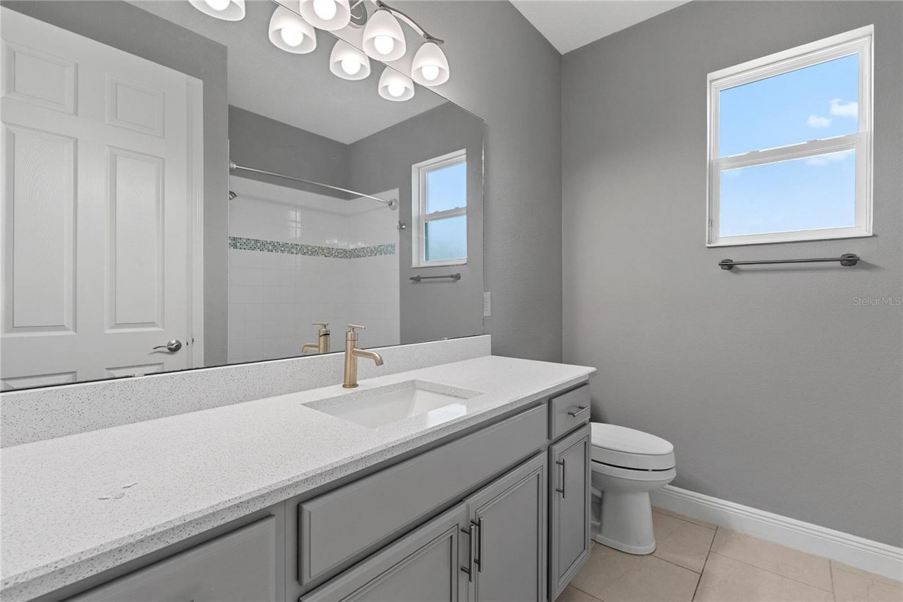 8113 Bridgeport Bay Circle, Mount Dora, FL 32757 Photo