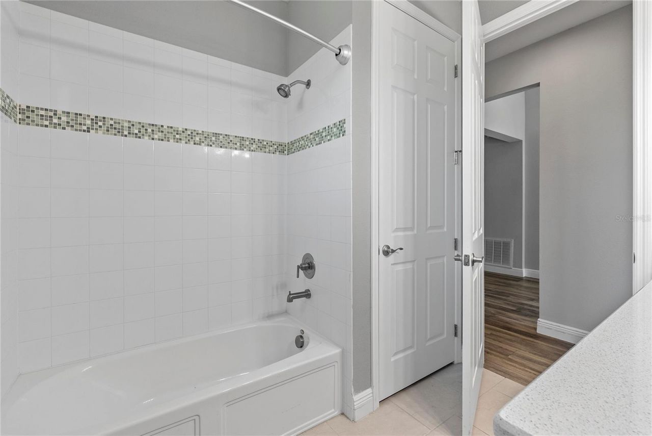 8113 Bridgeport Bay Circle, Mount Dora, FL 32757 Photo