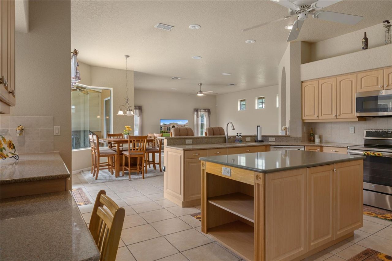 6132 Krista Drive , Spring Hill, FL 34609 Photo