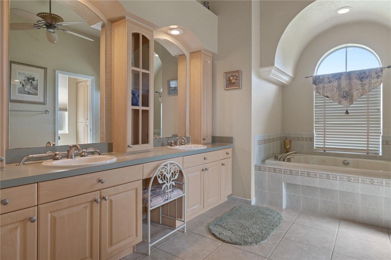 6132 Krista Drive , Spring Hill, FL 34609 Photo