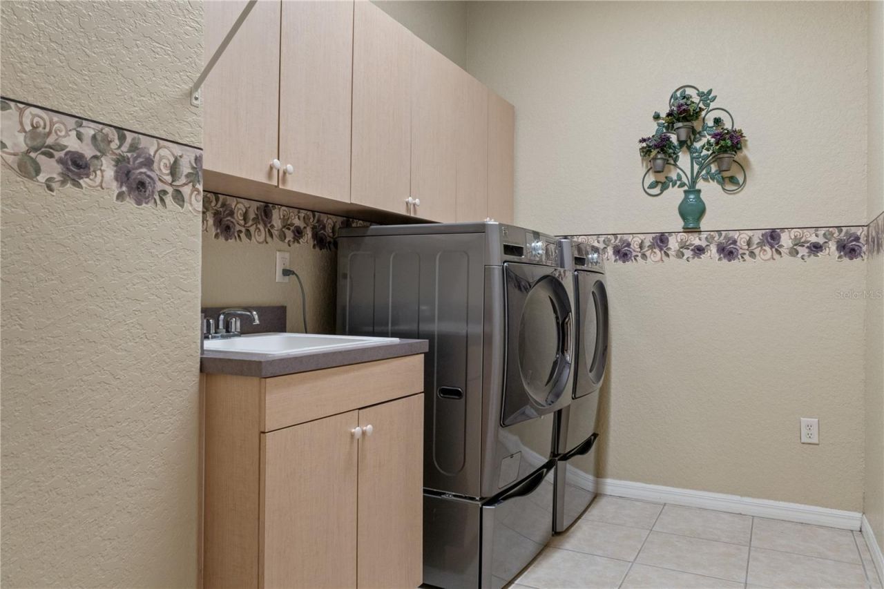 6132 Krista Drive , Spring Hill, FL 34609 Photo