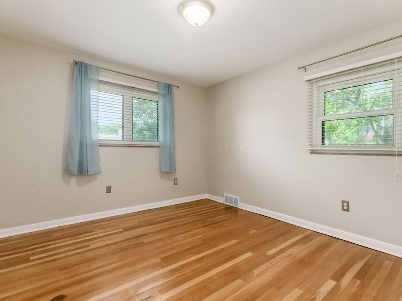 181 Village Drive, Columbus, OH 43214 Photo 26