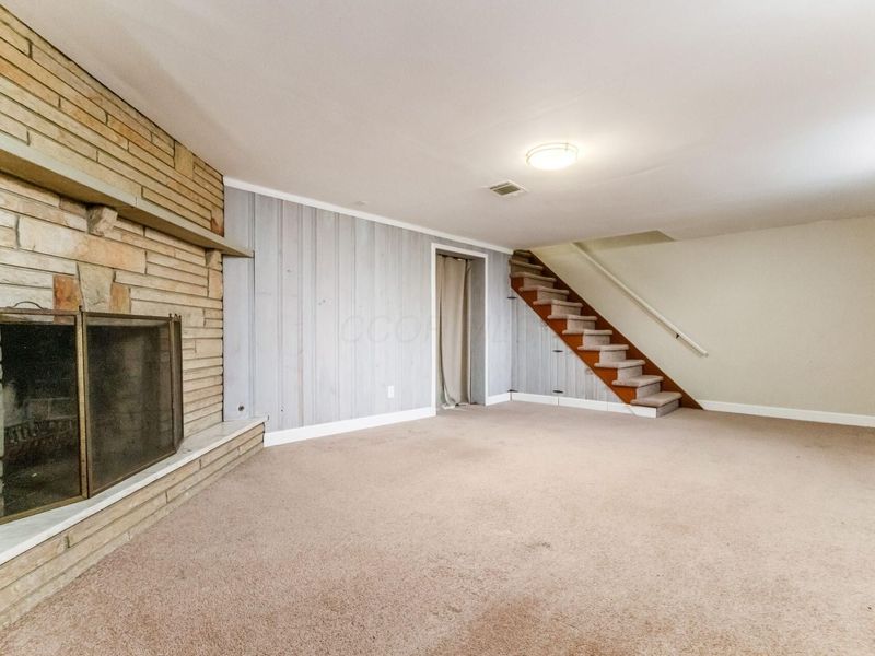 181 Village Drive, Columbus, OH 43214 Photo 32