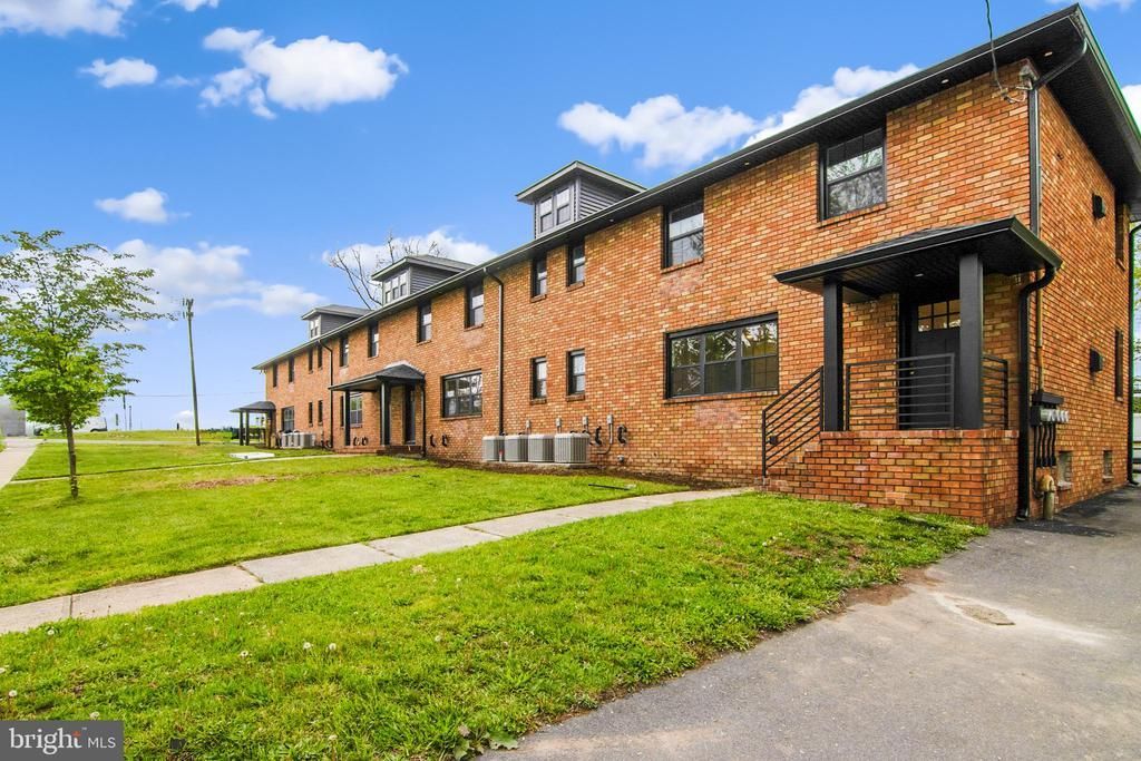 4 Morris Avenue, Unit 2-A, Edison, NJ 08837 Main Photo