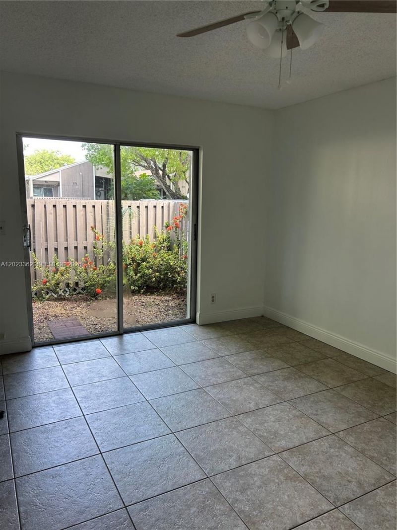 578 Woodgate Cir , Unit E, Sunrise, FL 33326 Photo