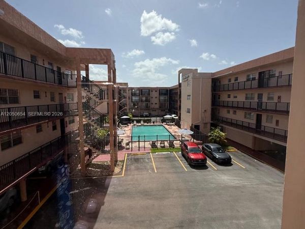 1855 W 60th St , Unit 346-B, Hialeah, FL 33012