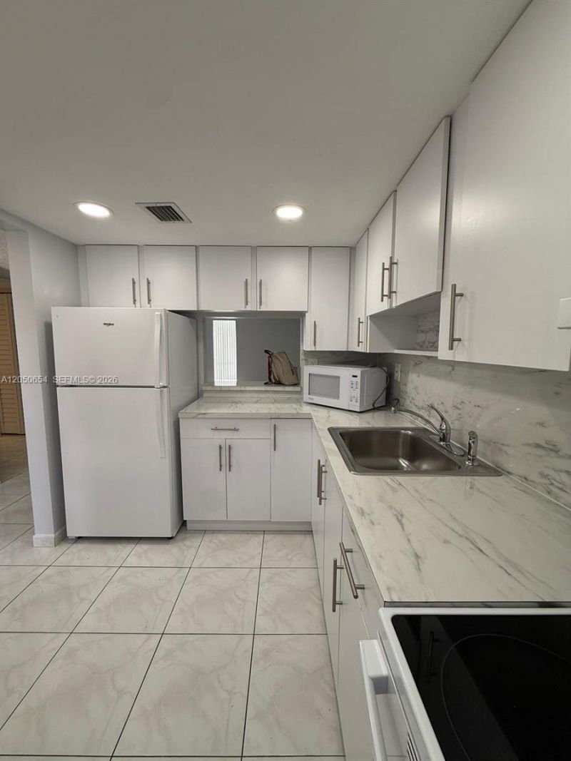 1855 W 60th St , Unit 346-B, Hialeah, FL 33012 Photo
