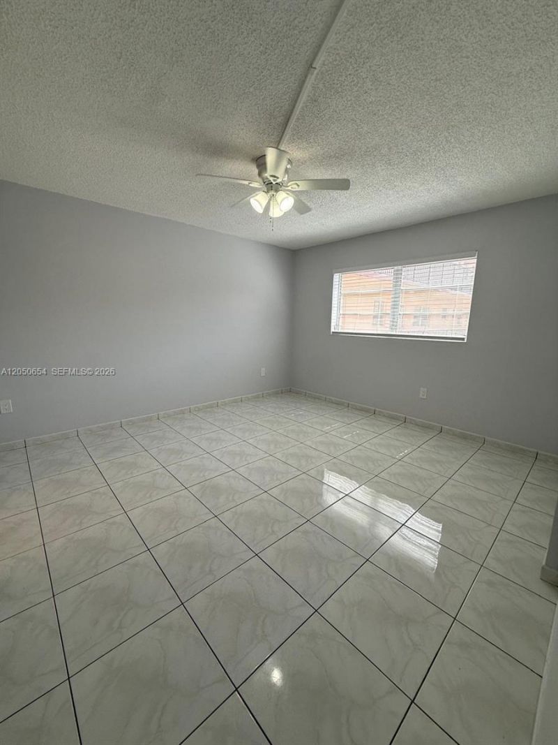 1855 W 60th St , Unit 346-B, Hialeah, FL 33012 Photo
