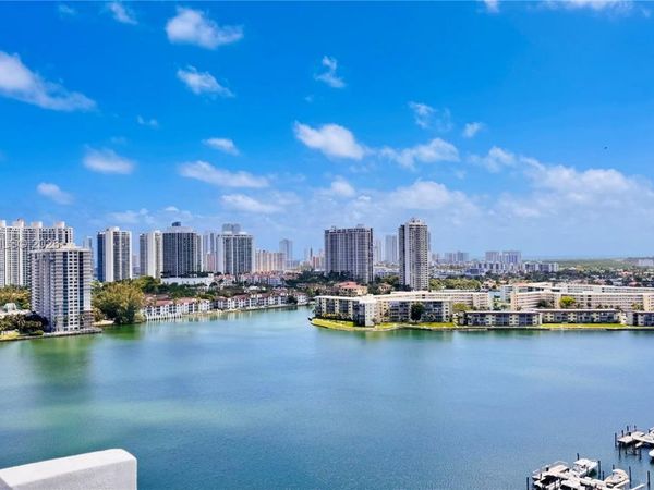 2780 NE 183rd St , Unit 2012, Aventura, FL 33160
