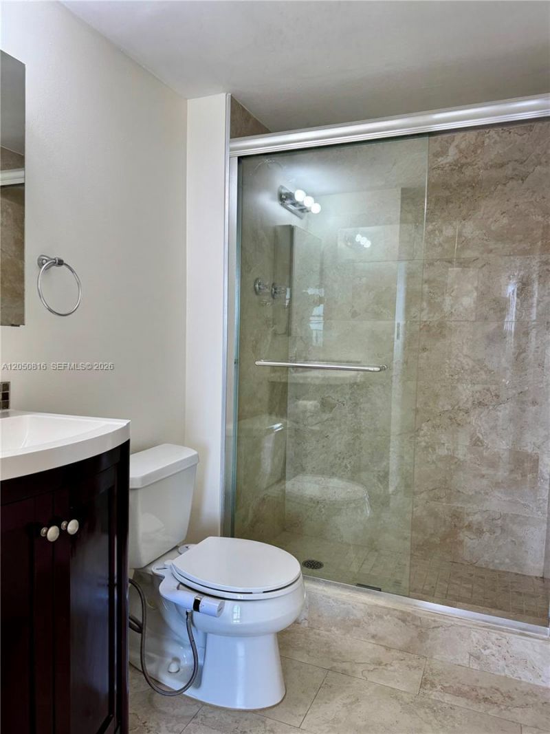 2780 NE 183rd St , Unit 2012, Aventura, FL 33160 Photo