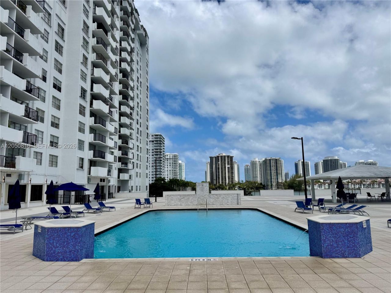 2780 NE 183rd St , Unit 2012, Aventura, FL 33160 Photo