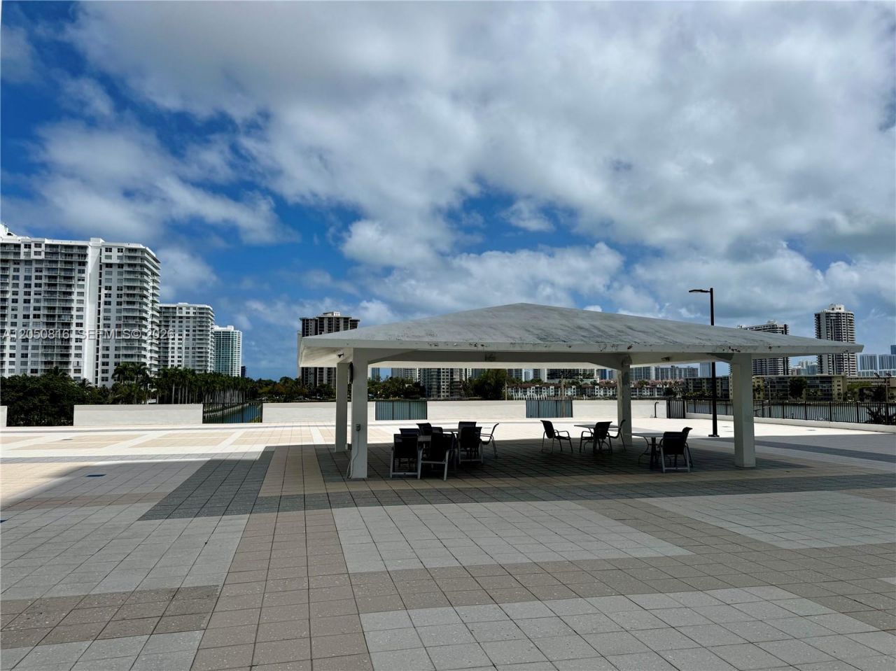 2780 NE 183rd St , Unit 2012, Aventura, FL 33160 Photo