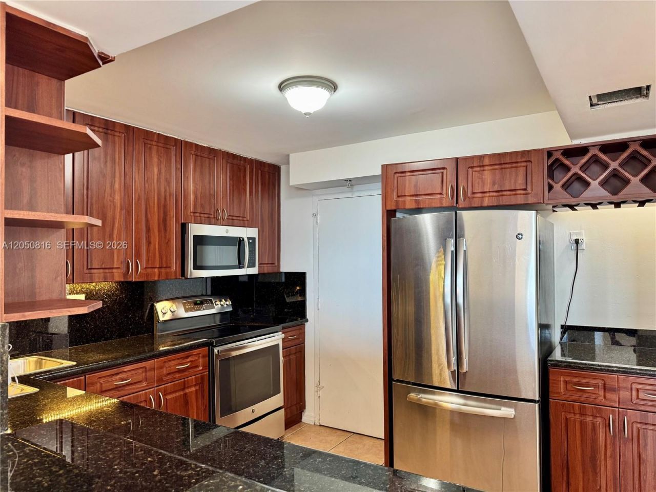2780 NE 183rd St , Unit 2012, Aventura, FL 33160 Photo
