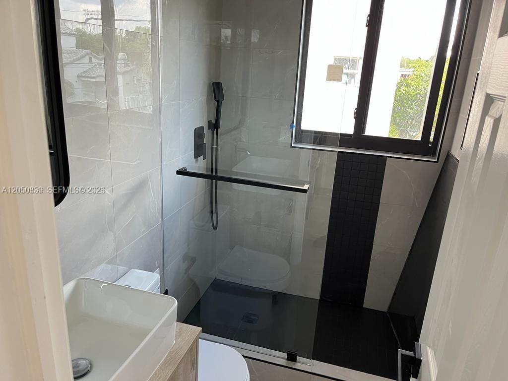 7128 Indian Creek Dr , Unit 9, Miami Beach, FL 33141 Photo