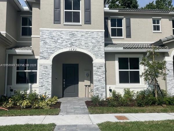 1642 SE 26th Ter , Unit 1642, Homestead, FL 33035
