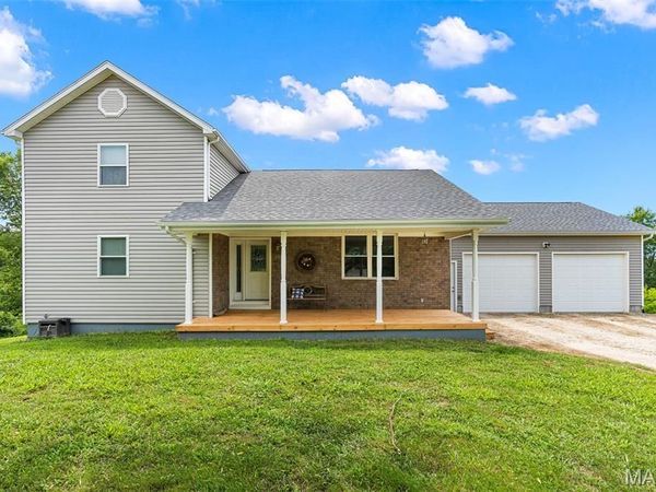 4748 Hilltop Drive, Washington, MO 63090
