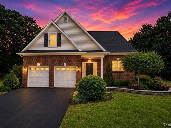 10182 Edgewood Drive, Grand Blanc Twp, MI 48439