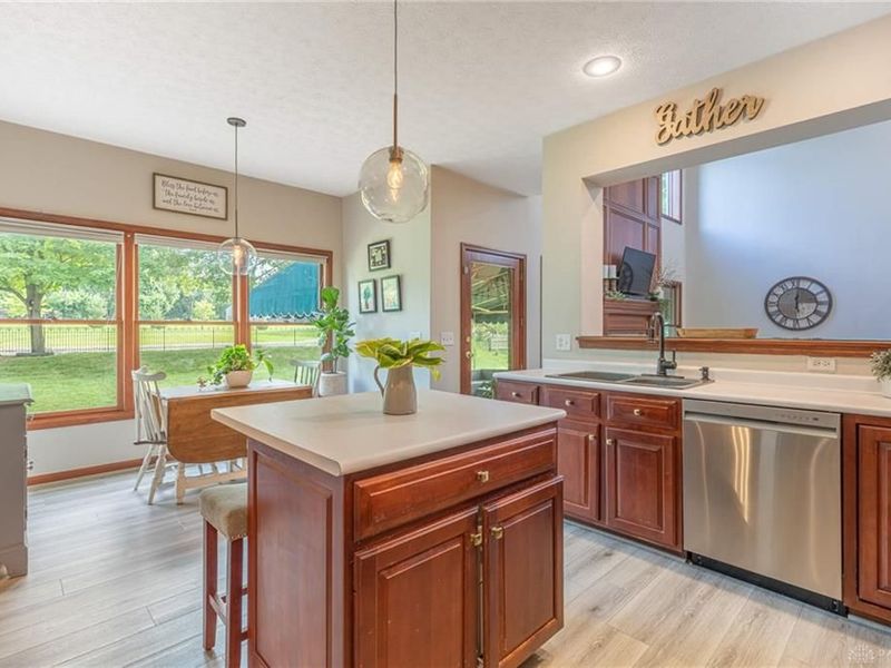 1860 Weathered Wood Trail, Washington Township, OH 45459 Photo 10