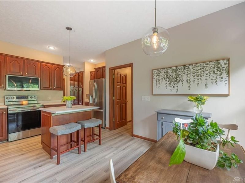 1860 Weathered Wood Trail, Washington Township, OH 45459 Photo 7