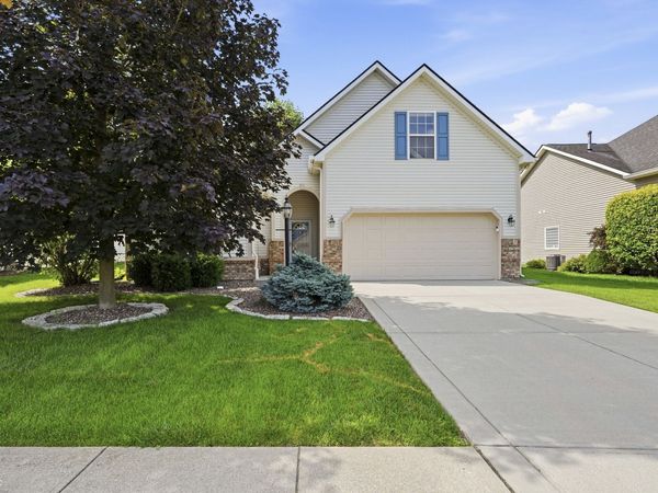 5871 Lost Oaks, Carmel, IN 46033