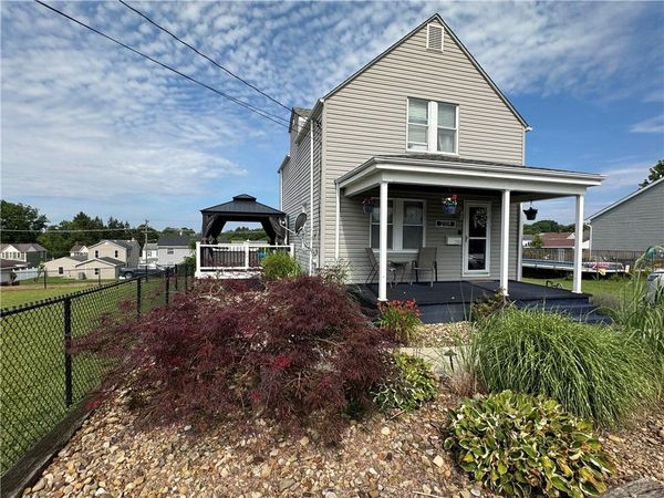 2119 Walnut Dr, Latrobe, PA 15650
