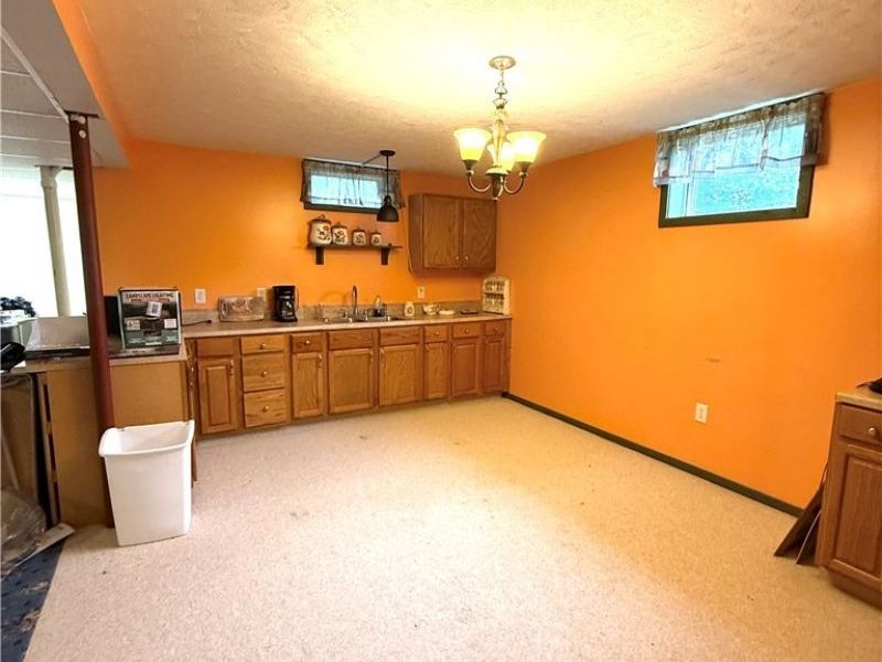 49208 Hickman Rd, East Liverpool, OH 43920 Photo 10