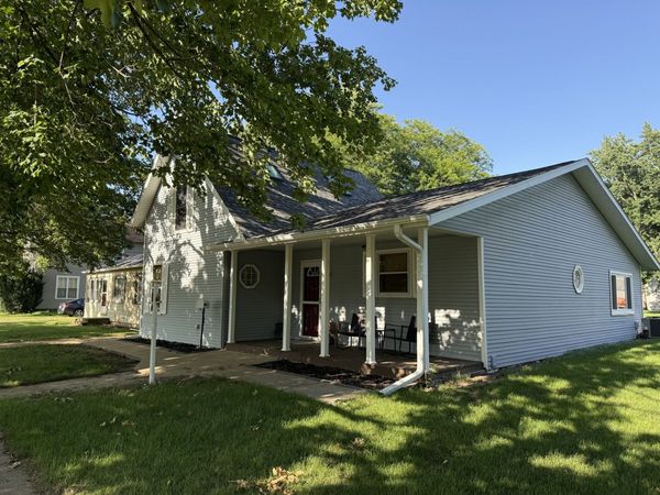 805 S 5th Street , Oregon, IL 61061