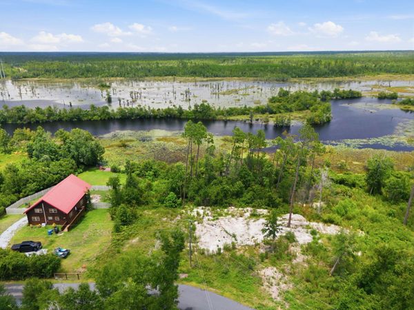 9802 Creek Bank Drive, Youngstown, FL 32466