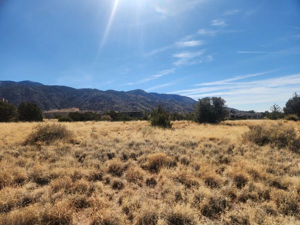 13516 Pino Ridge Place NE, Albuquerque, NM 87111