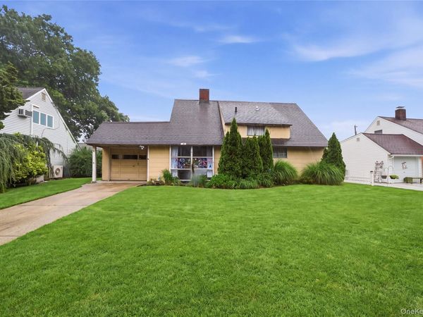 161 Duckpond Drive N, Wantagh, NY 11793